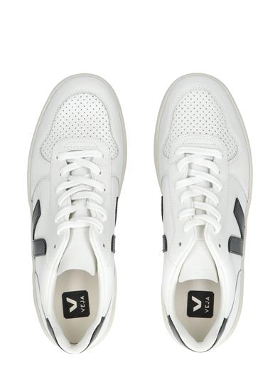 Veja V-10 CWL Men White Black